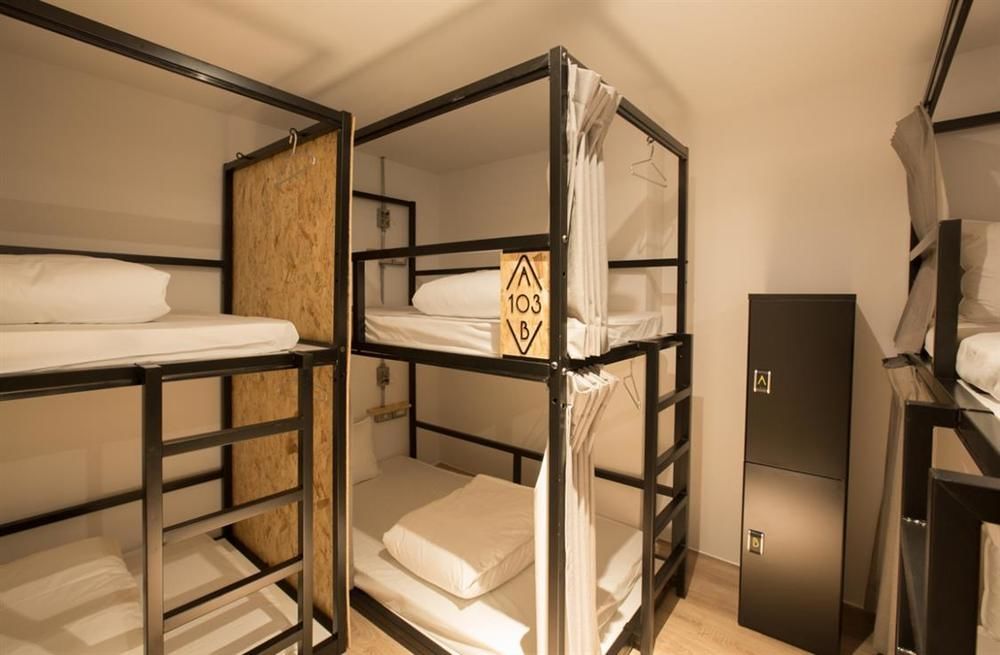Light Hostel - Tainan Eksteriør bilde