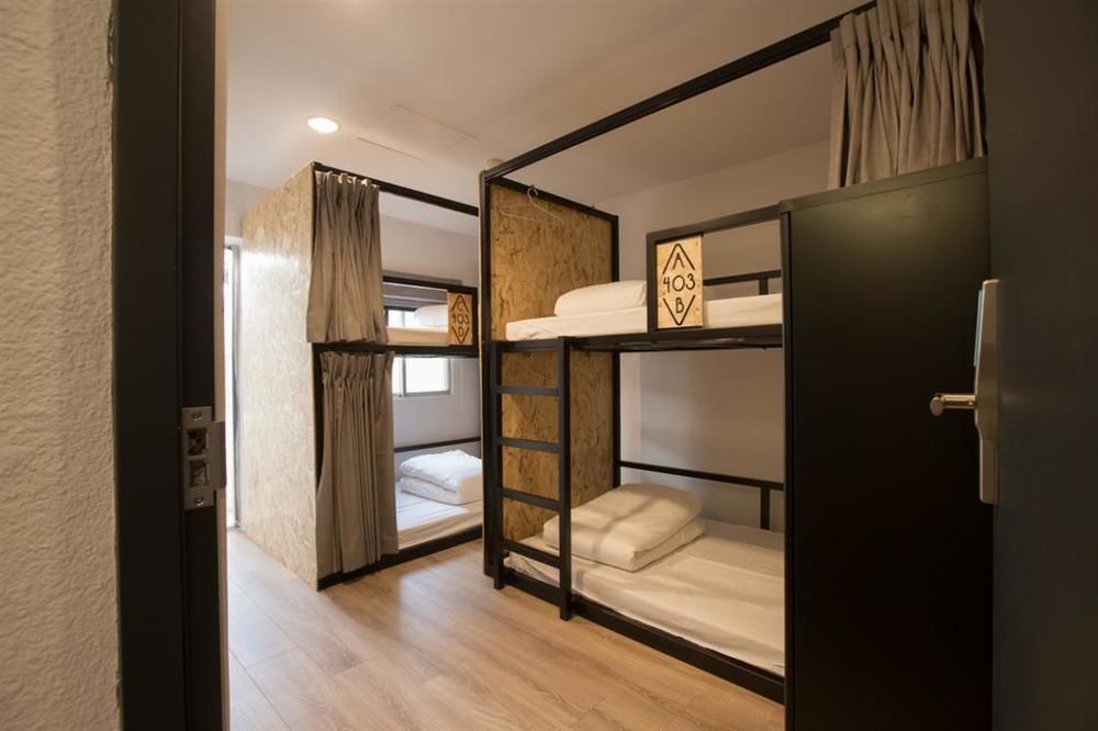 Light Hostel - Tainan Eksteriør bilde