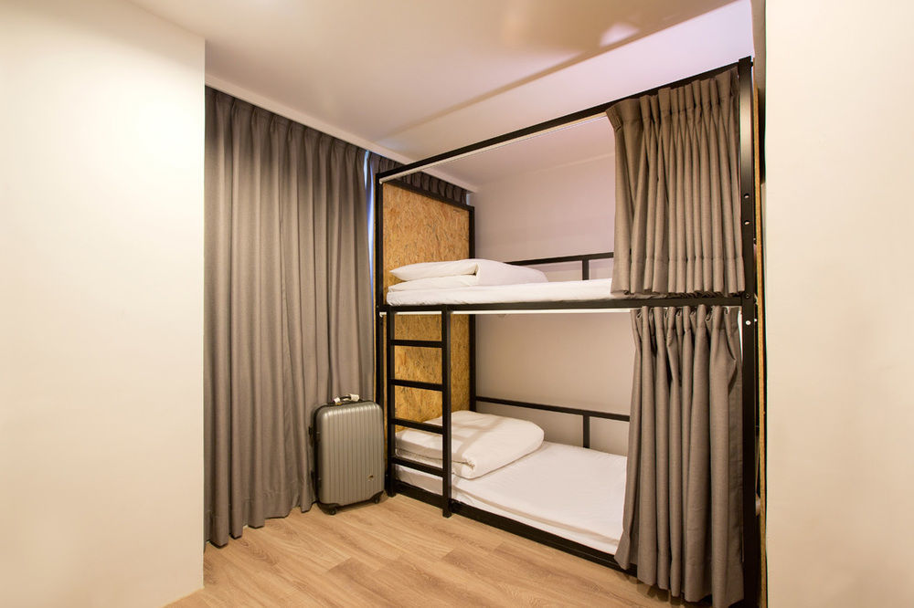 Light Hostel - Tainan Eksteriør bilde