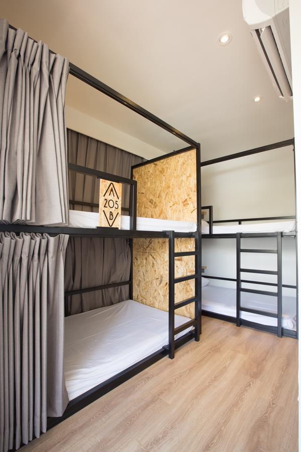 Light Hostel - Tainan Eksteriør bilde
